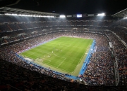 詹姆斯重返赛场，出色防守首场状态出色，老鹰观众沸腾！比赛高潮迭起